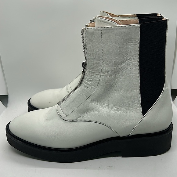 Stuart Weitzman White/Black Leather Zip Up Ankle Booties Boots Shoes **Sz 10** - Picture 4 of 9